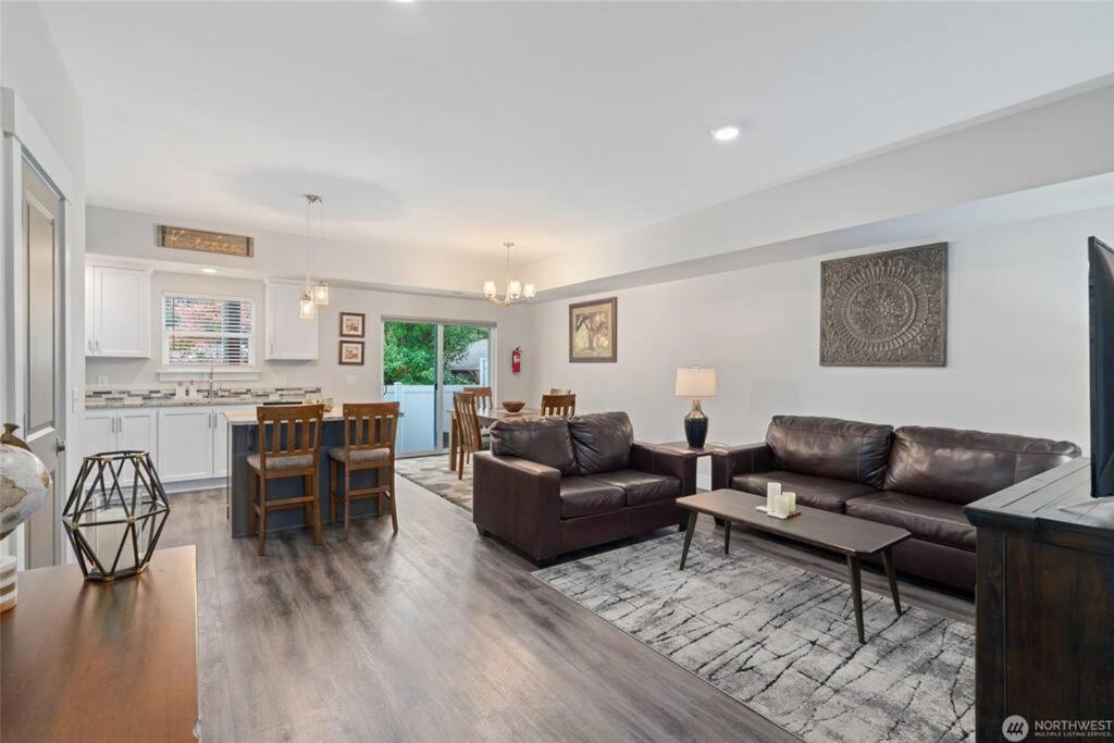New Town House - Heart Of Wenatchee Διαμέρισμα Εξωτερικό φωτογραφία