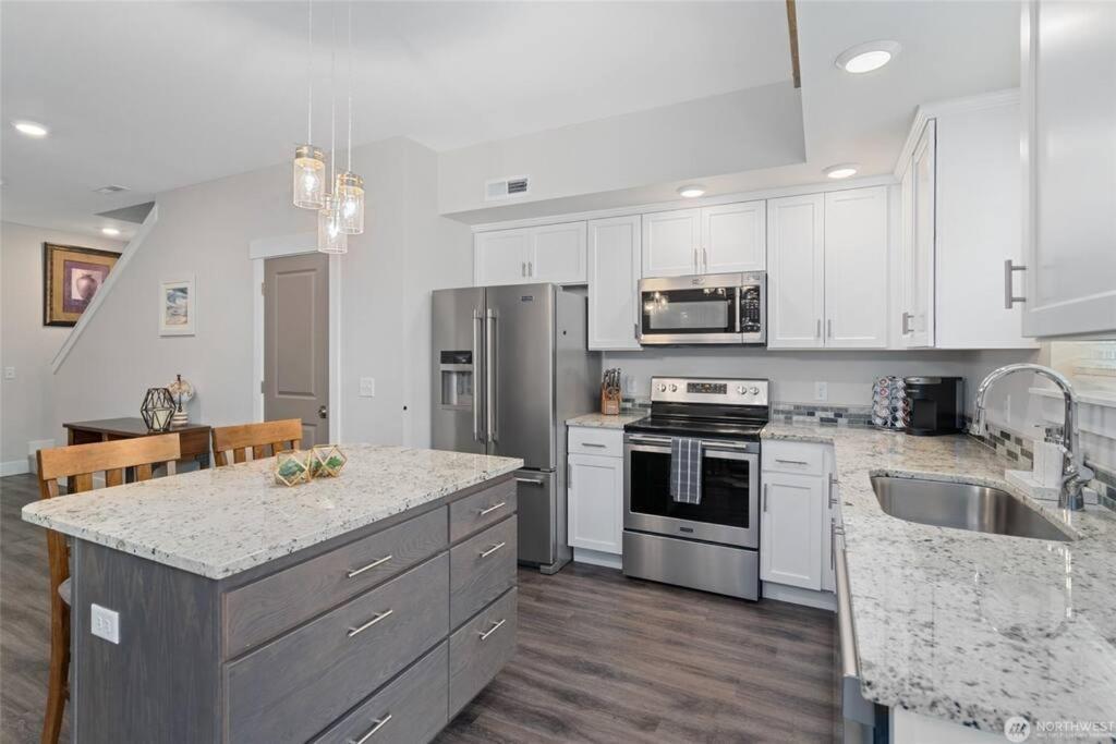 New Town House - Heart Of Wenatchee Διαμέρισμα Εξωτερικό φωτογραφία